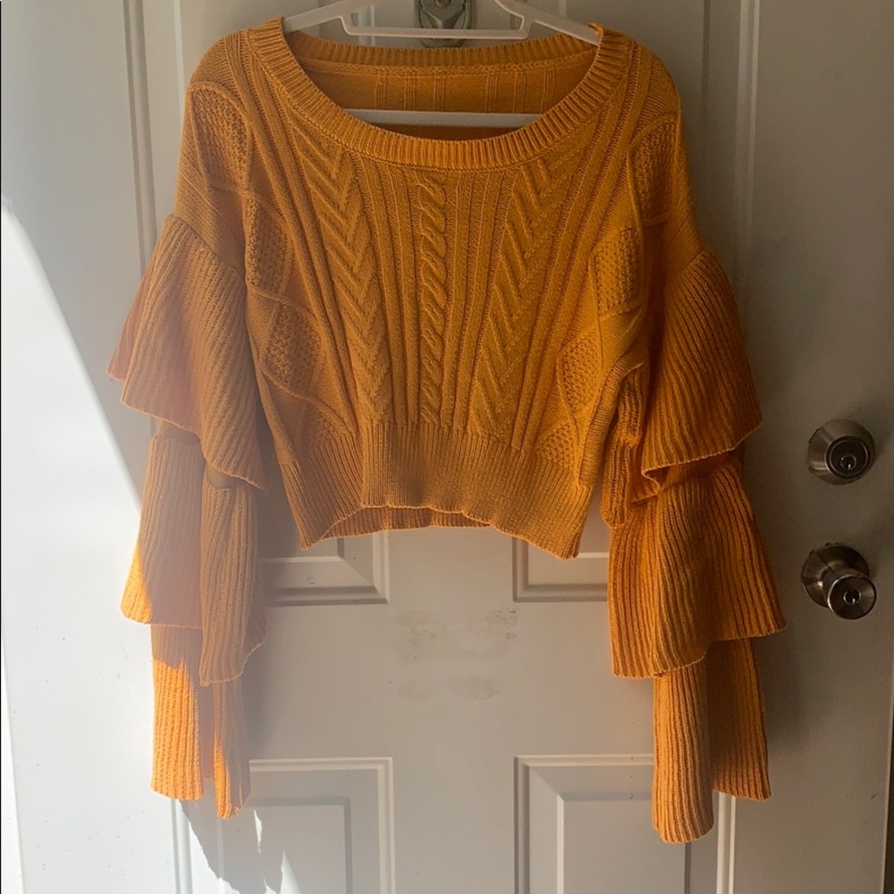 Crop top mustard sweater!
